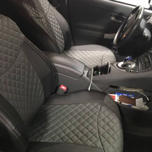 Чехлы Автопилот на Toyota Prius 2009-2015 г.в. Чехлы Автопилот на Toyota Prius 2009-2015 г.в.